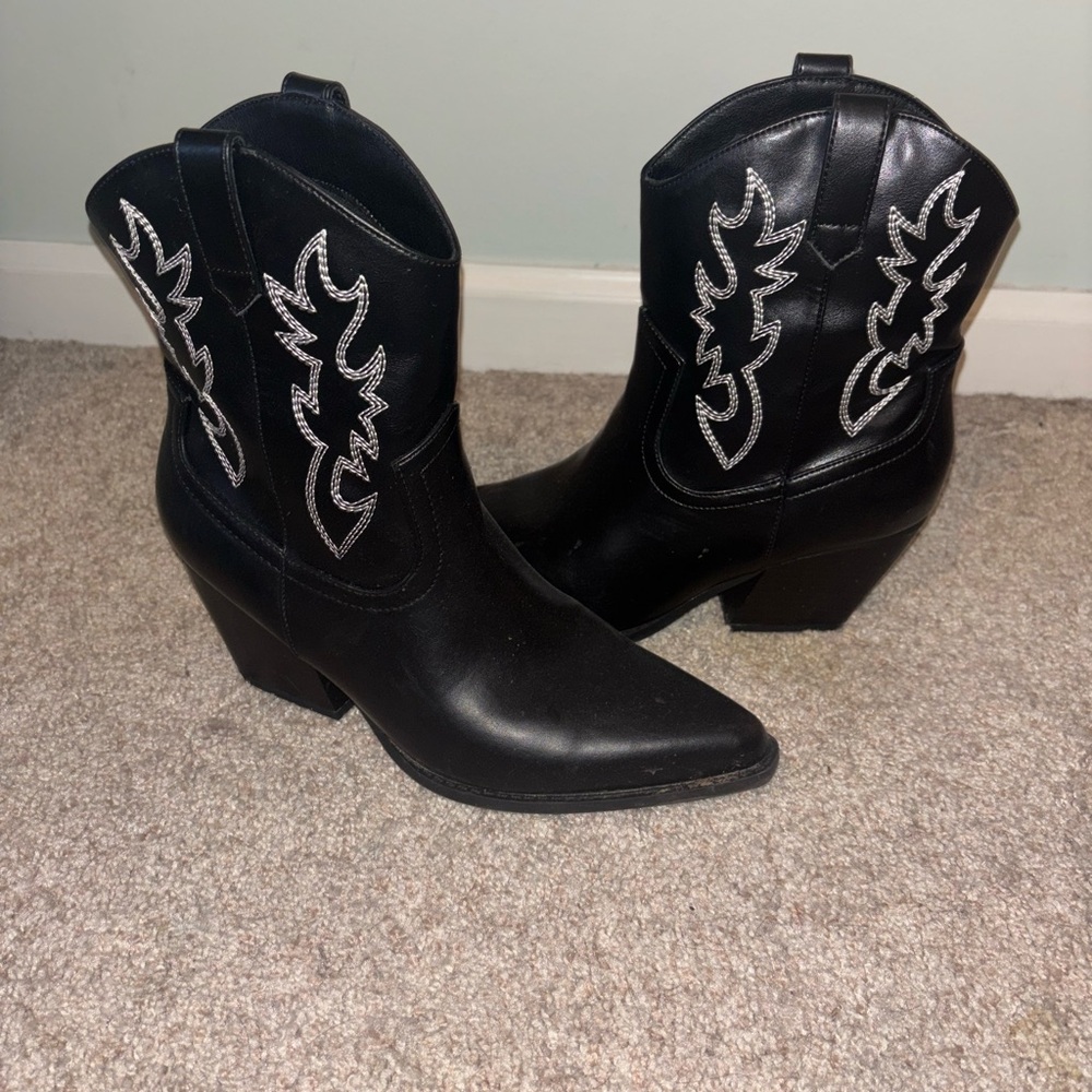 Black Western Ankle Boots with Silver Embroidery - Picture 2 of 4